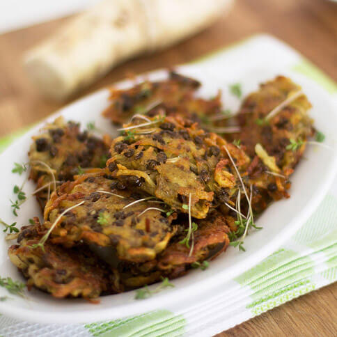 Linsen-Kartoffelpuffer mit Meerrettich-Joghurt