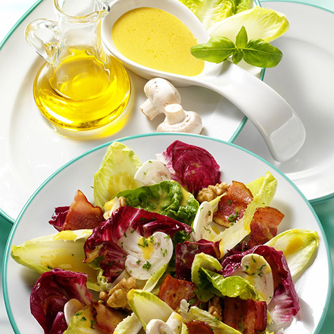 Fitness-Salat mit Senfdressing