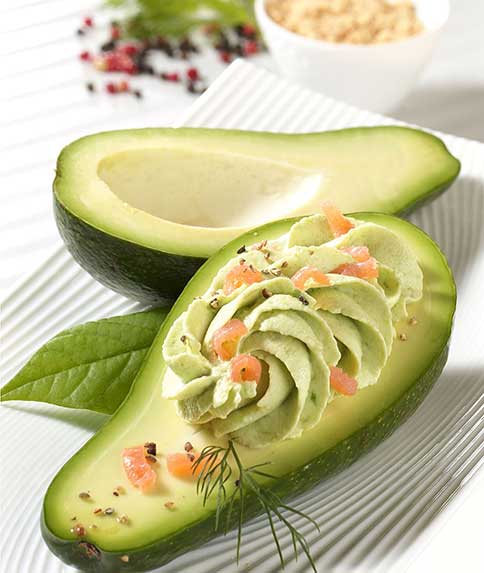 Gefüllte Avocado mit Lachs