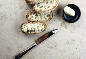 Brot mit Margarine