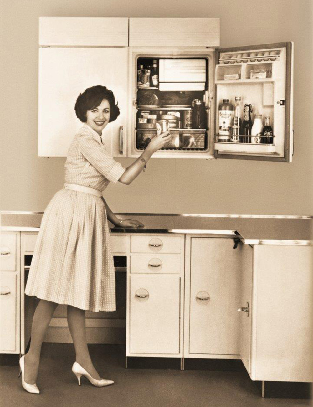 Hocheingebauter Kühlschrank um 1950