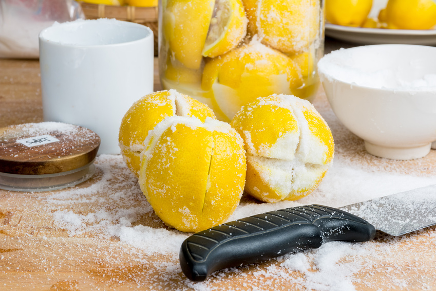 Zitronen mit Salz