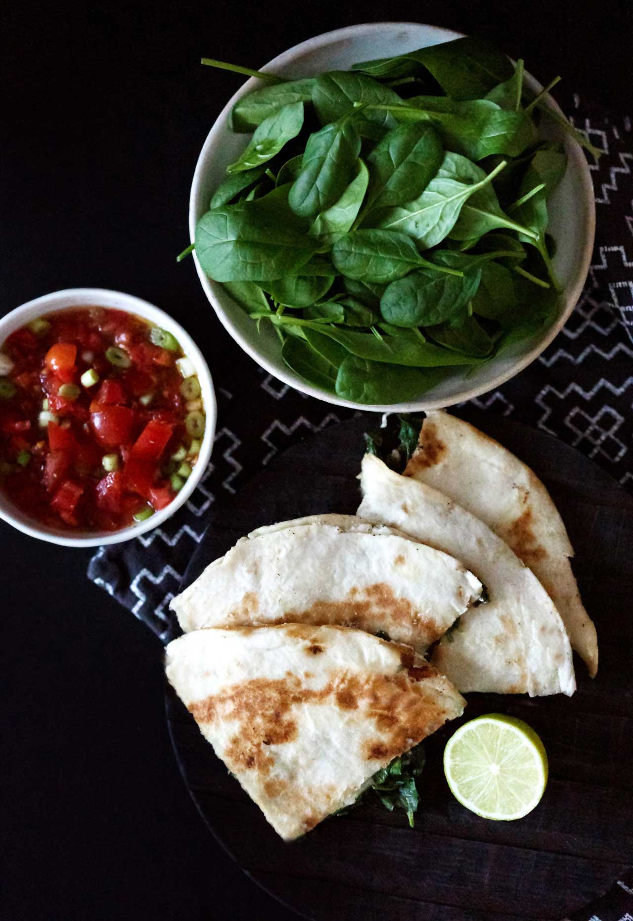 Rezept-Tipp: Quesadillas mit Spinatfüllung und Tomatensalsa