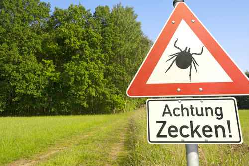 Zecken Warnschild